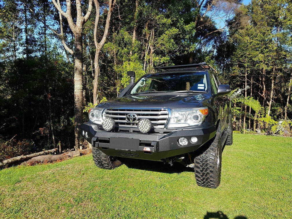 Land cruiser shop 200 winch bumper
