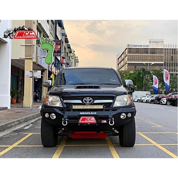 Rocker 078-01 No Loop Winch Bar for Toyota Hilux 2005-2011