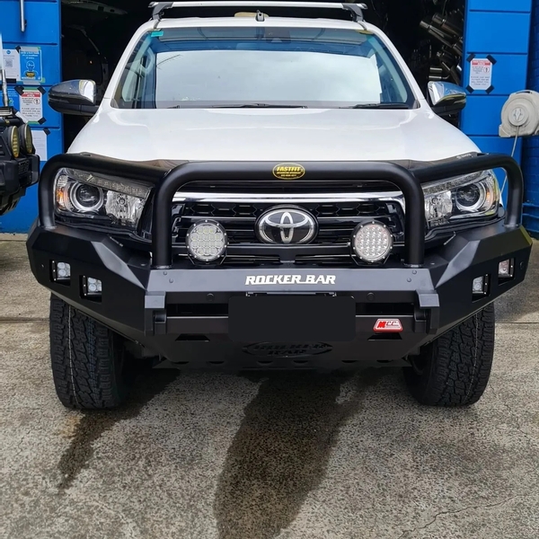 Rocker 078-02SQ Triple Loop Winch Bar for Toyota Hilux Cruiser 2018-2020