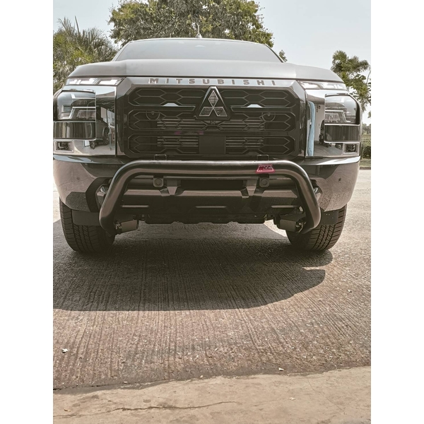 Nudge Bar 009 Extra Low Black with Bottom Rail for Ranger/Everest/Amarok Next-Gen, NP300 2020-2025 (universal) (camera and sensor compatible)